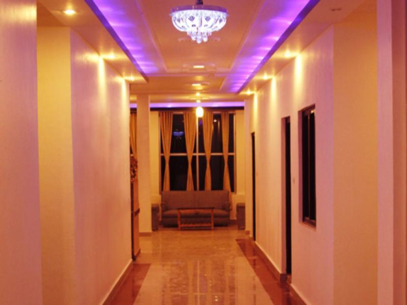 Hotel Hill Palace Kausani Buitenkant foto