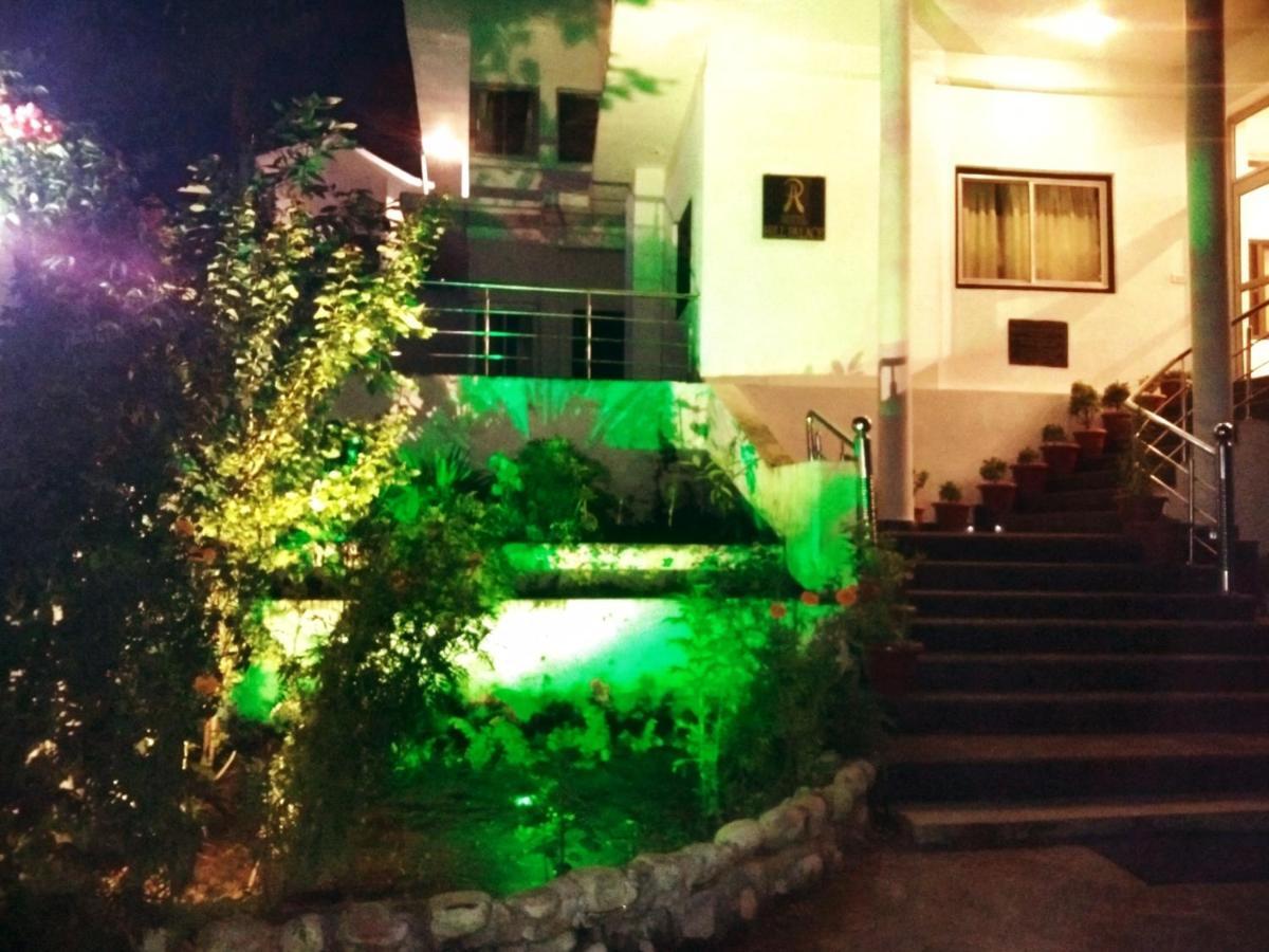 Hotel Hill Palace Kausani Buitenkant foto